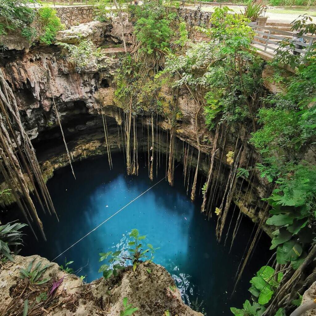 Cenote-Yucatán-Peninsula-Mexique