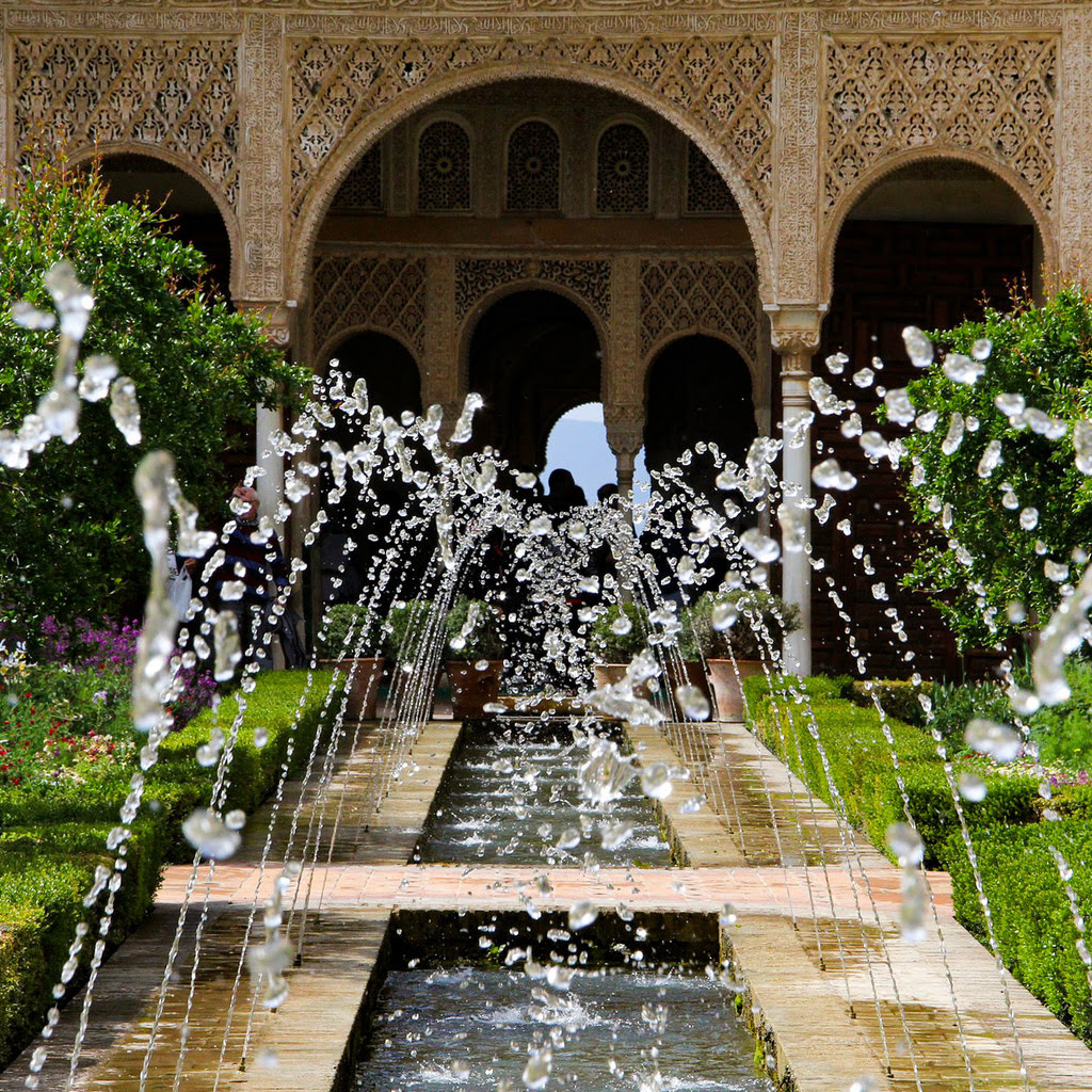 Jardins-du-Généralife-Alhambra-Andalousie-liberté