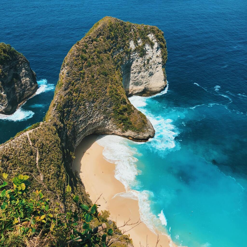 Nusa-Penida-Kelingking-Beach-Bali