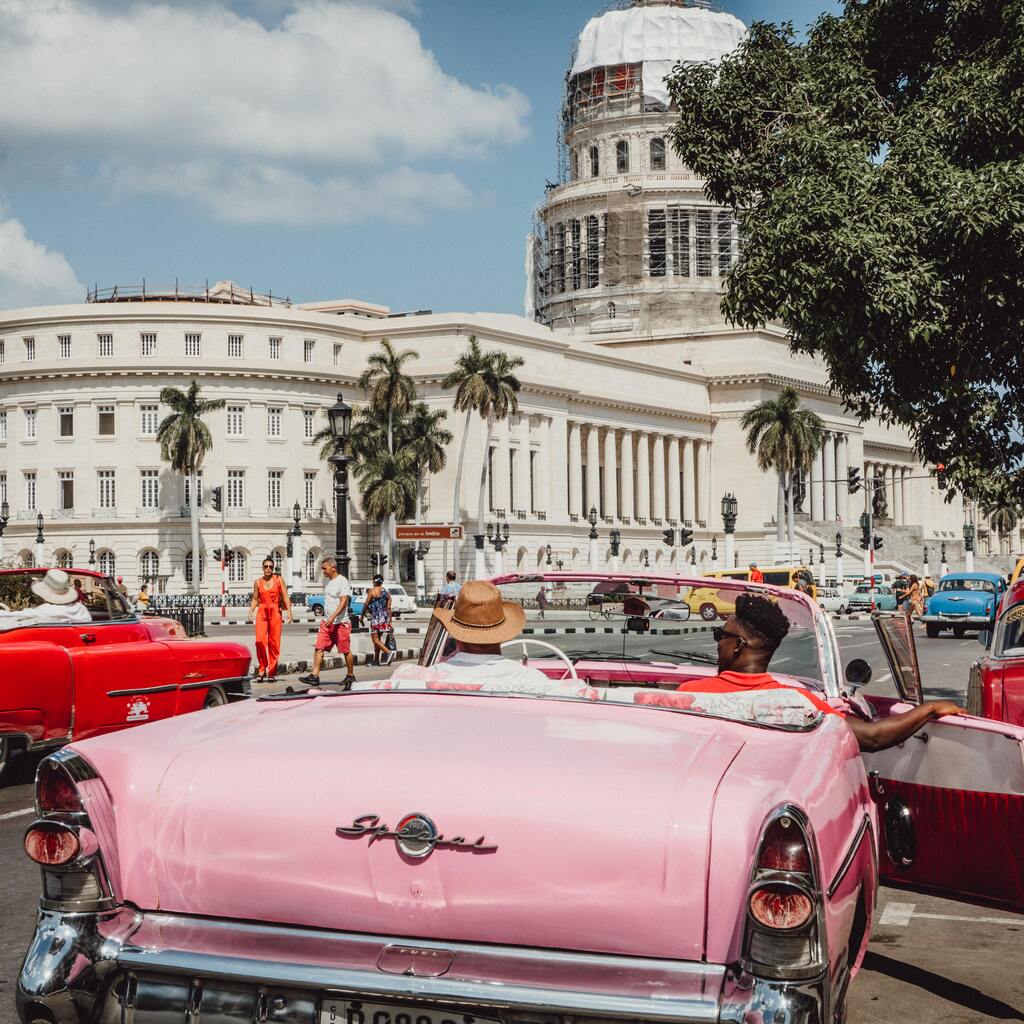 Voyage-groupe-La-Havane-Cuba-voiture